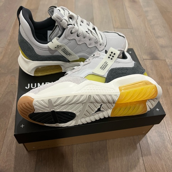 Jordan MA2 - Picture 3 of 3